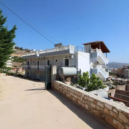 Osmani Konukevi Saranda